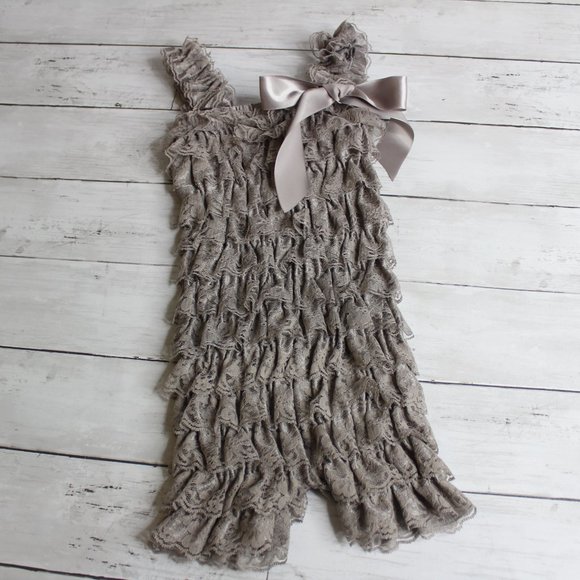 Baby Girl's Shorts Romper Size 18 24 Months 2T Gray Lace Ruffles - Picture 2 of 5